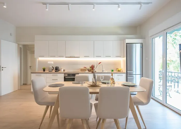 Stylish 2Bdr Apt By The Acropolis